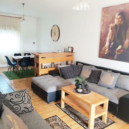 Apartmani Andrej Udbina Exteriér fotografie