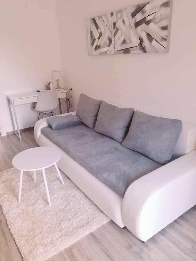 Apartmani Andrej Udbina Exteriér fotografie