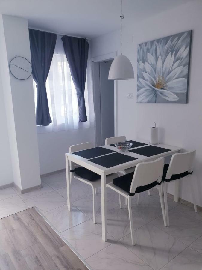 Apartmani Andrej Udbina Exteriér fotografie