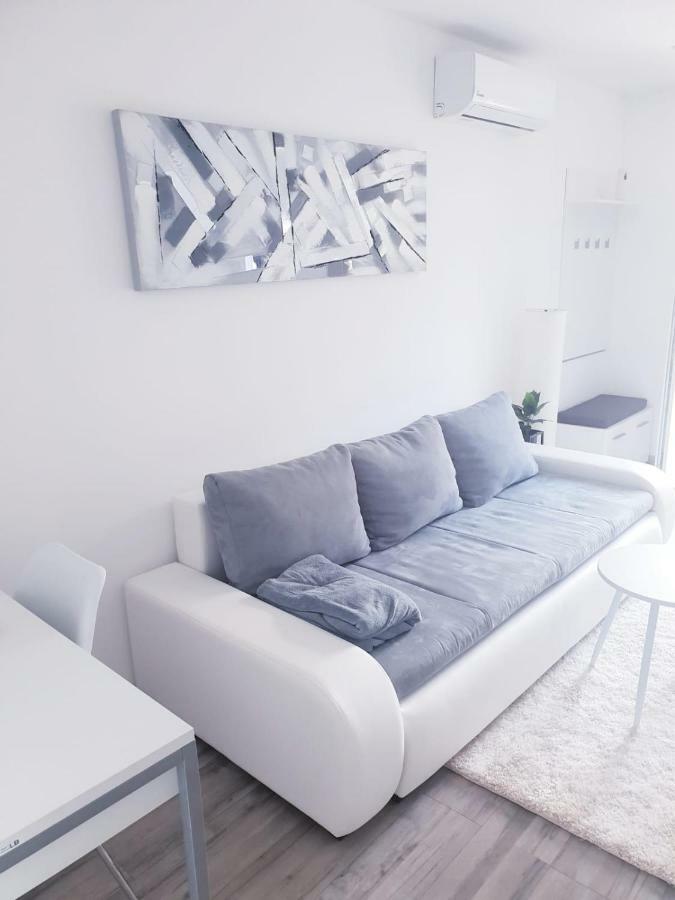 Apartmani Andrej Udbina Exteriér fotografie
